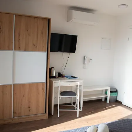 Kraljeva Hiza - Apartmani I Sobe Kralj Sveti Martin Na Muri Exterior photo