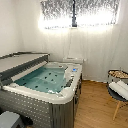 Kraljeva Hiza - Apartmani I Sobe Kralj Sveti Martin Na Muri Exterior photo