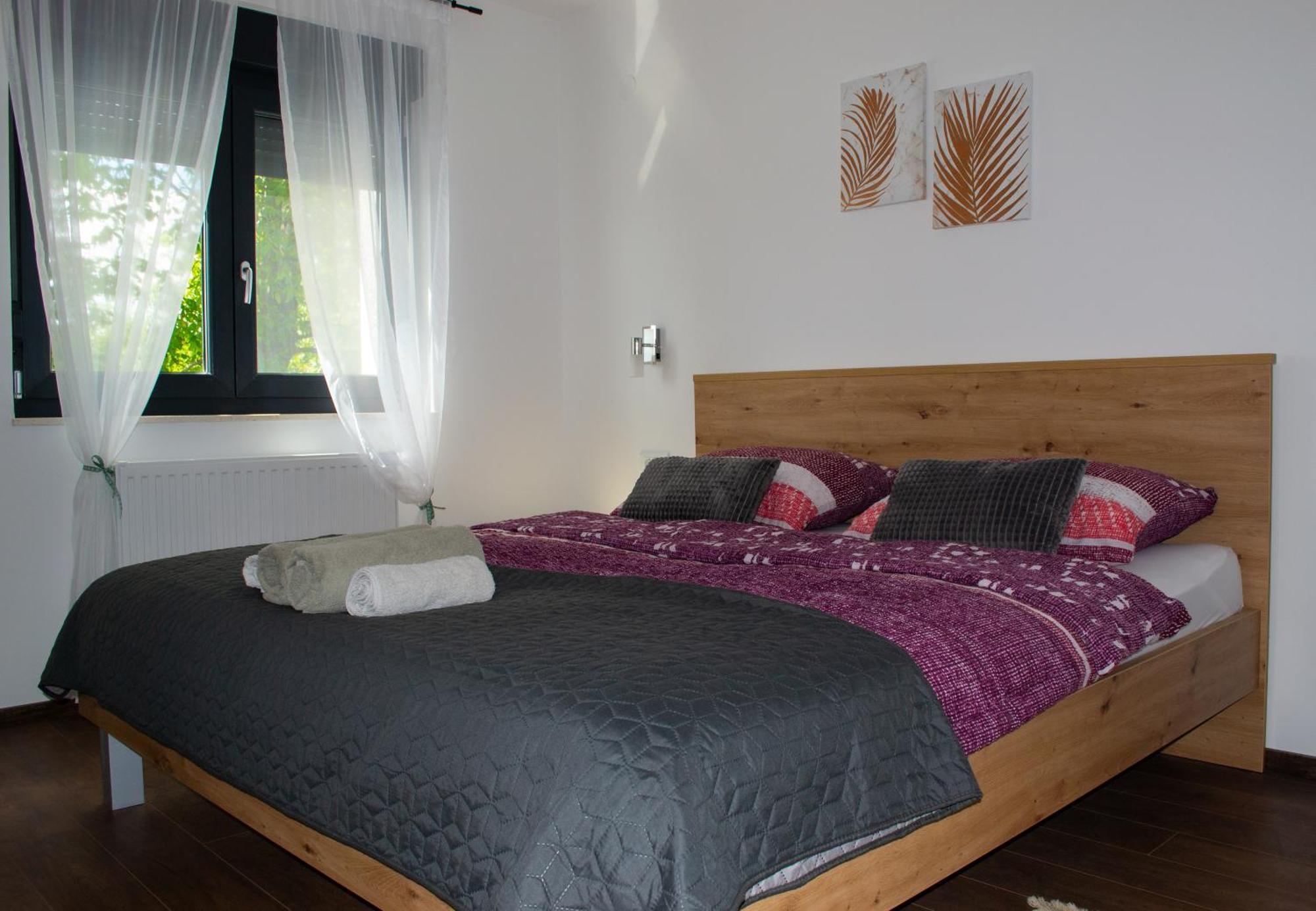 Kraljeva Hiza - I Sobe Kralj Apartment