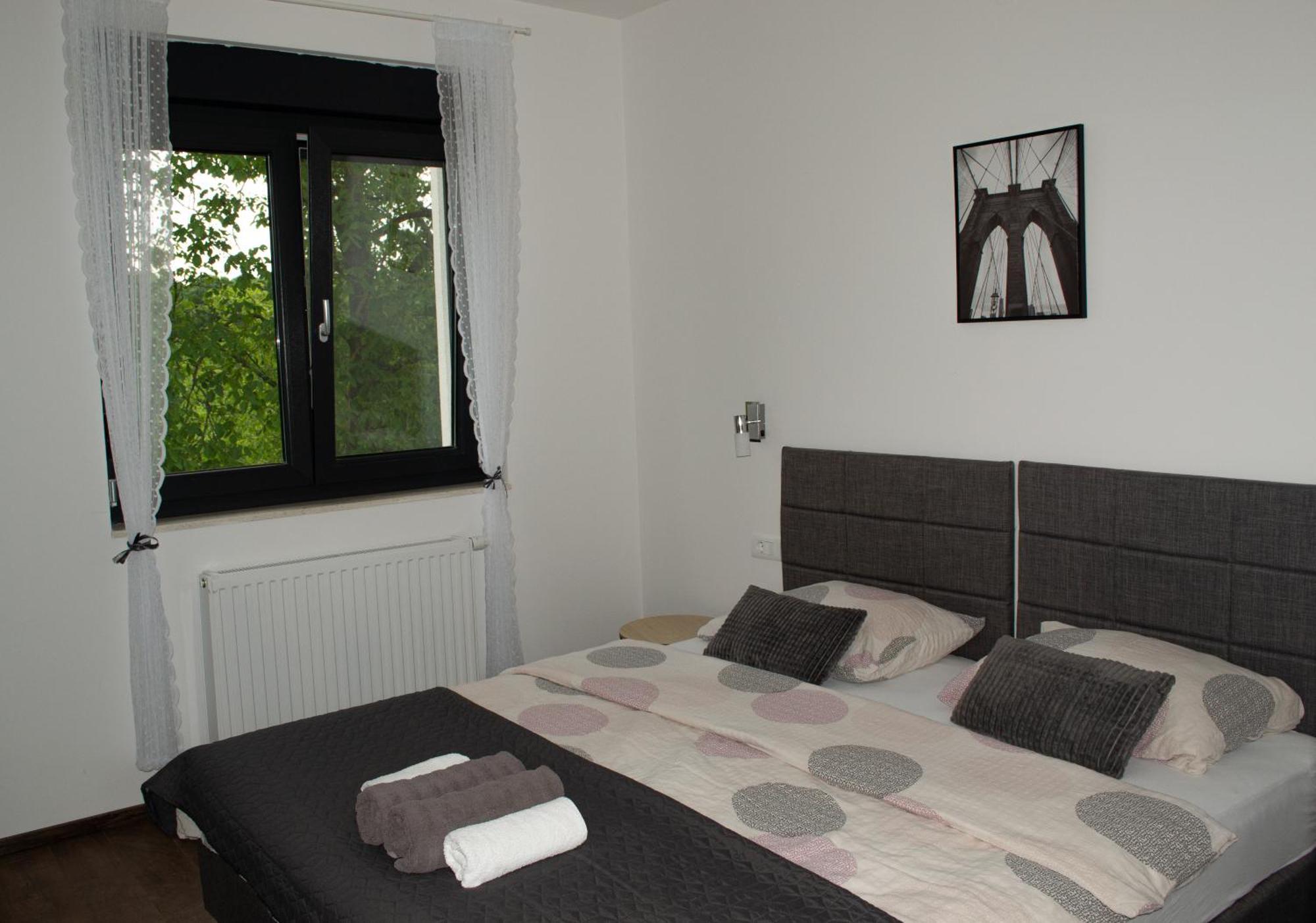 Kraljeva Hiza - I Sobe Kralj Apartment *