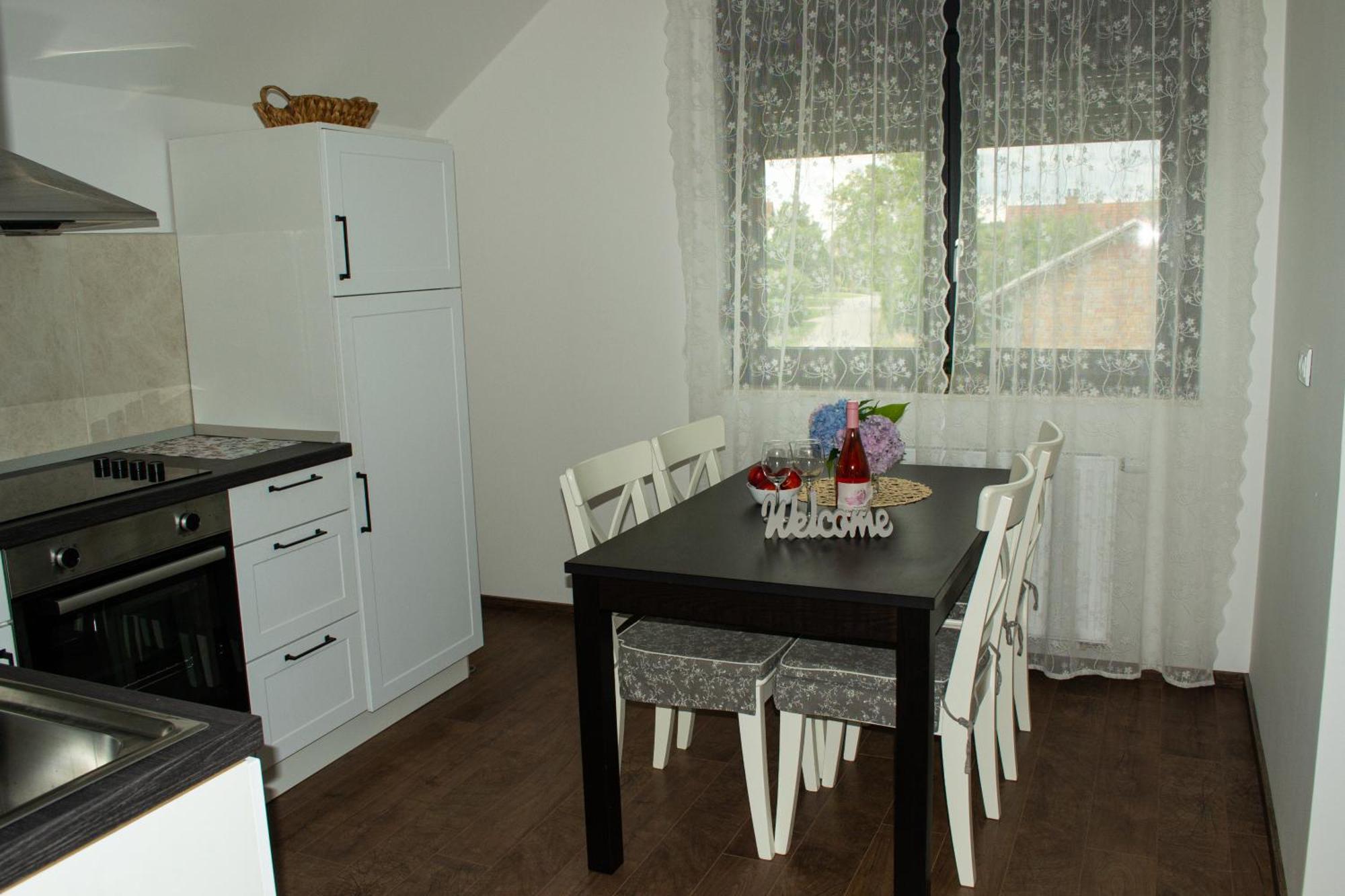 Kraljeva Hiza - I Sobe Kralj Apartment *